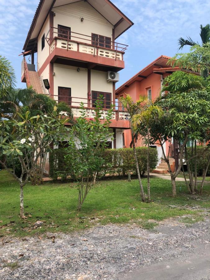 Lanta School Beach Resort Ko Lanta Eksteriør bilde
