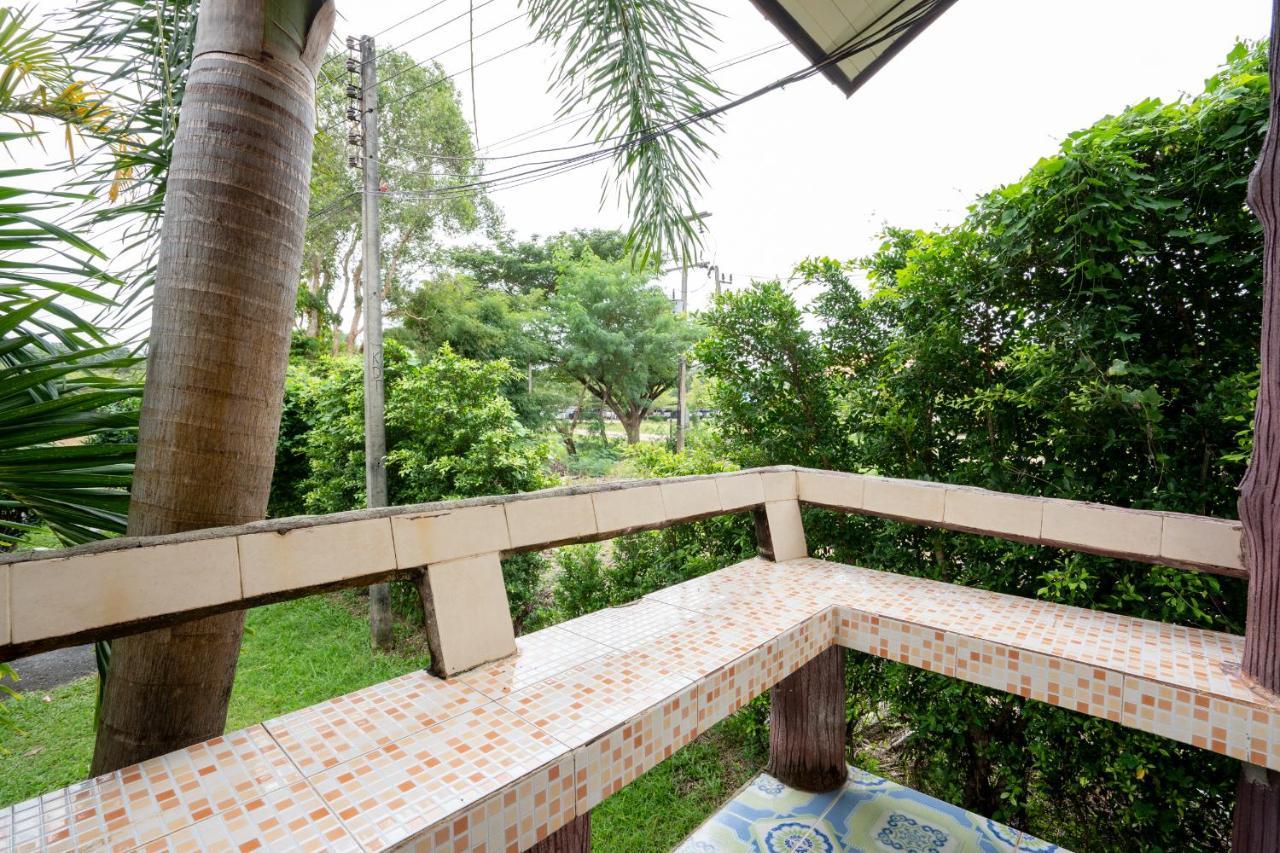 Lanta School Beach Resort Ko Lanta Eksteriør bilde